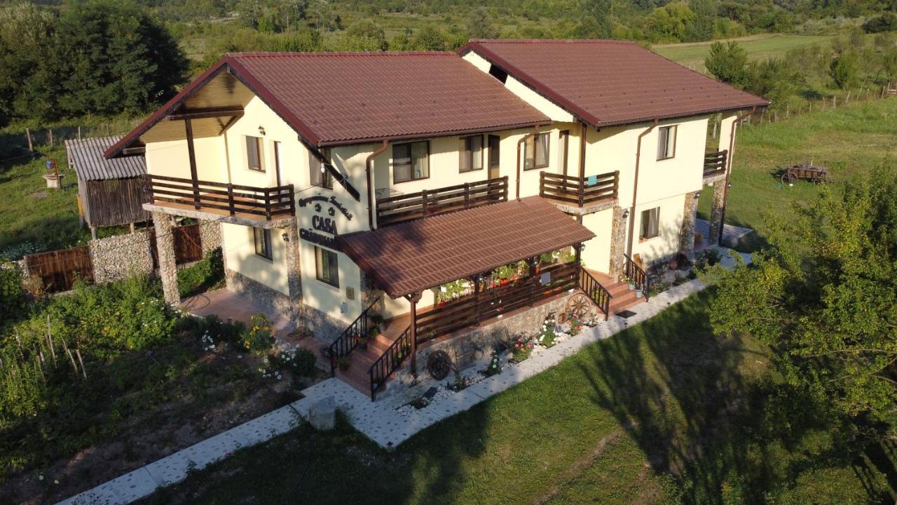 Pensiunea Gradinarilor Cu Ciubar Si Statie De Incarcare Electrica Auto Comanesti  Exterior photo